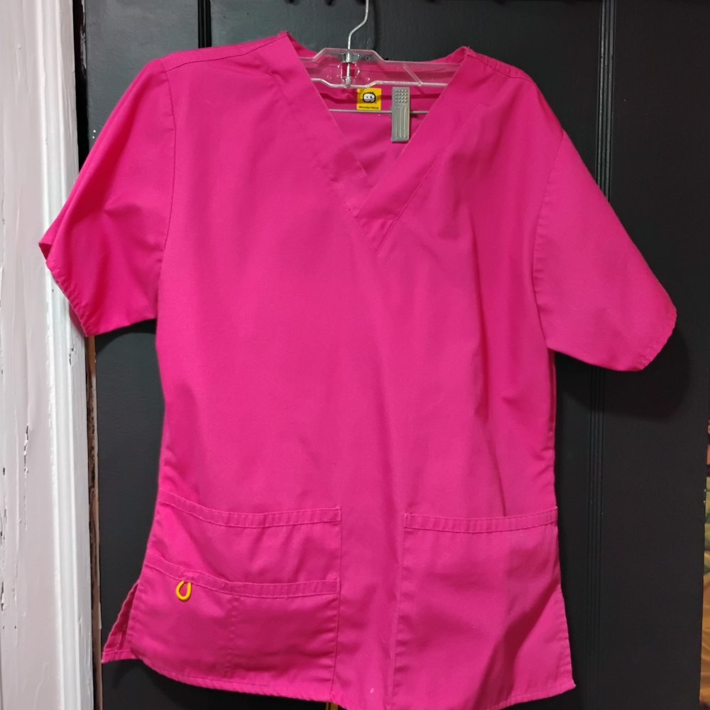 X Small WonderWink V-Neck Pink Scrub Top And Bottom